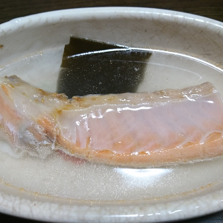 鮭ハラスの湯煮